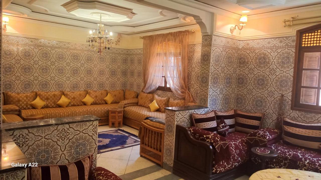 Stay With Low Budget Marrakesh Exteriör bild