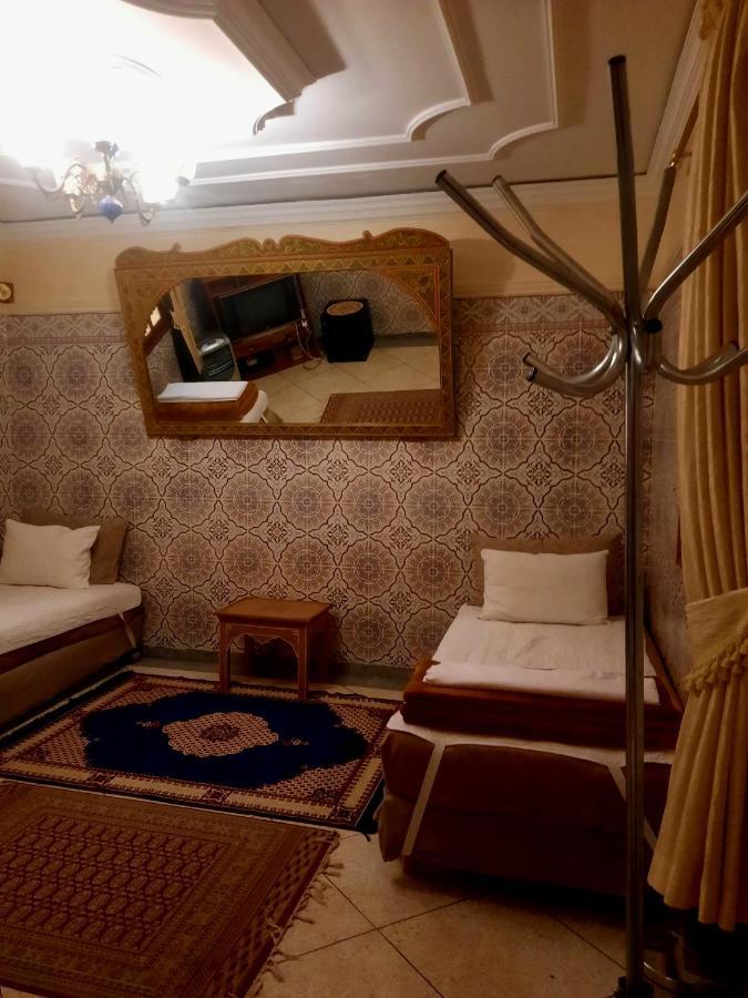 Stay With Low Budget Marrakesh Exteriör bild