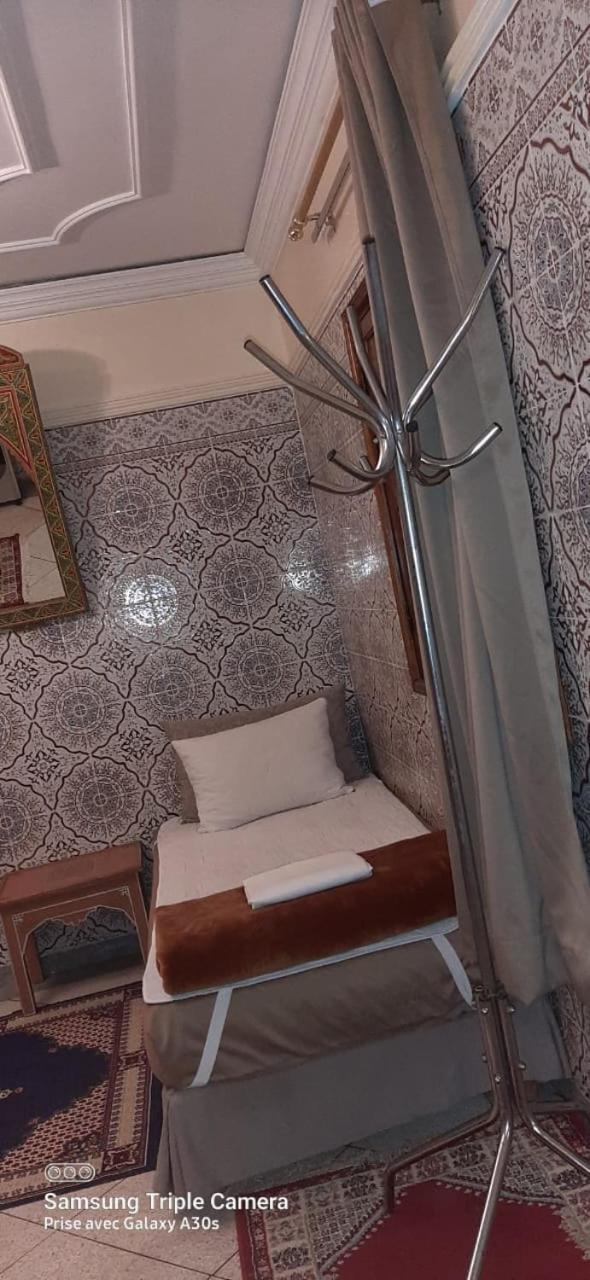 Stay With Low Budget Marrakesh Exteriör bild